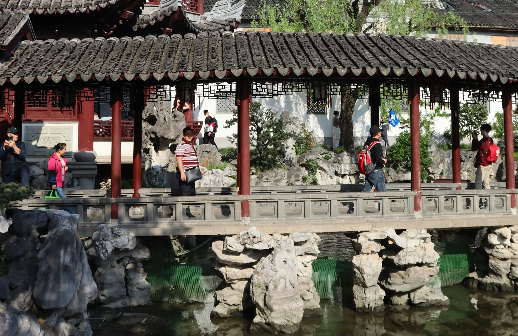 緑と静けさの中に広がる豫園